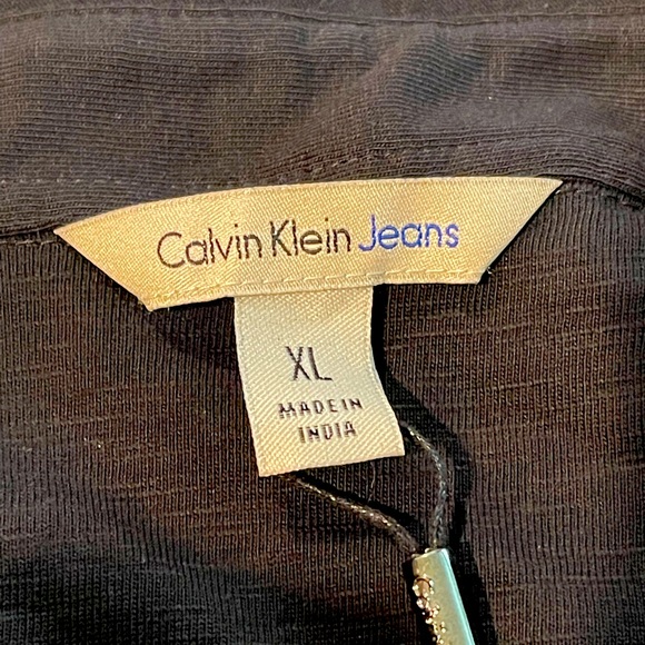 Calvin Klein shirt - Picture 2 of 4
